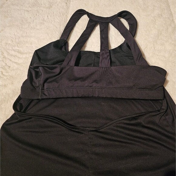 Gap Fit Womens Pullover Black Tank Top with Built-in Bra wig Racerback. Medium - Picture 3 of 4